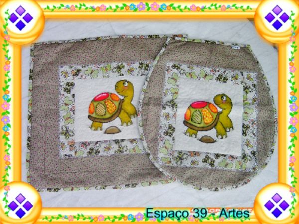 JOGOS DE BANHEIRO EM MATELASSE COM PINTURA