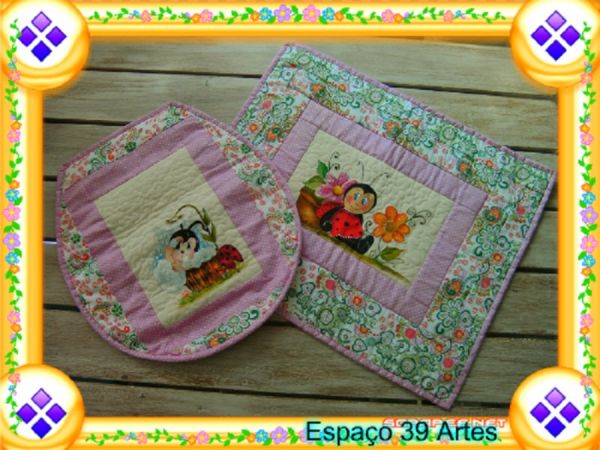 JOGOS DE BANHEIRO EM MATELASSE COM PINTURA